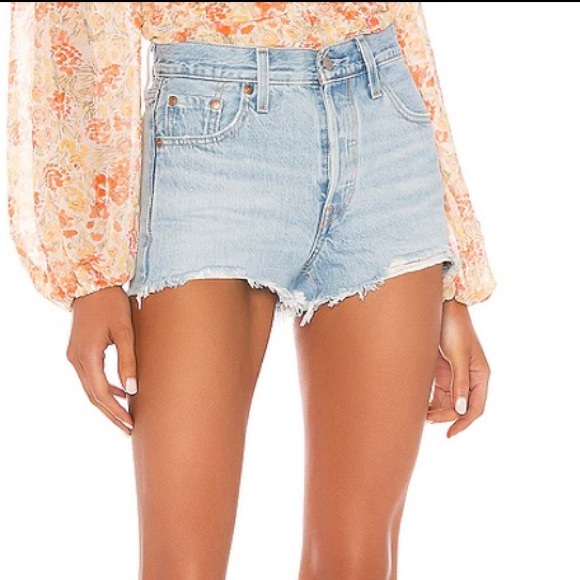 LEVI’S SHORTS - Picture 4 of 4